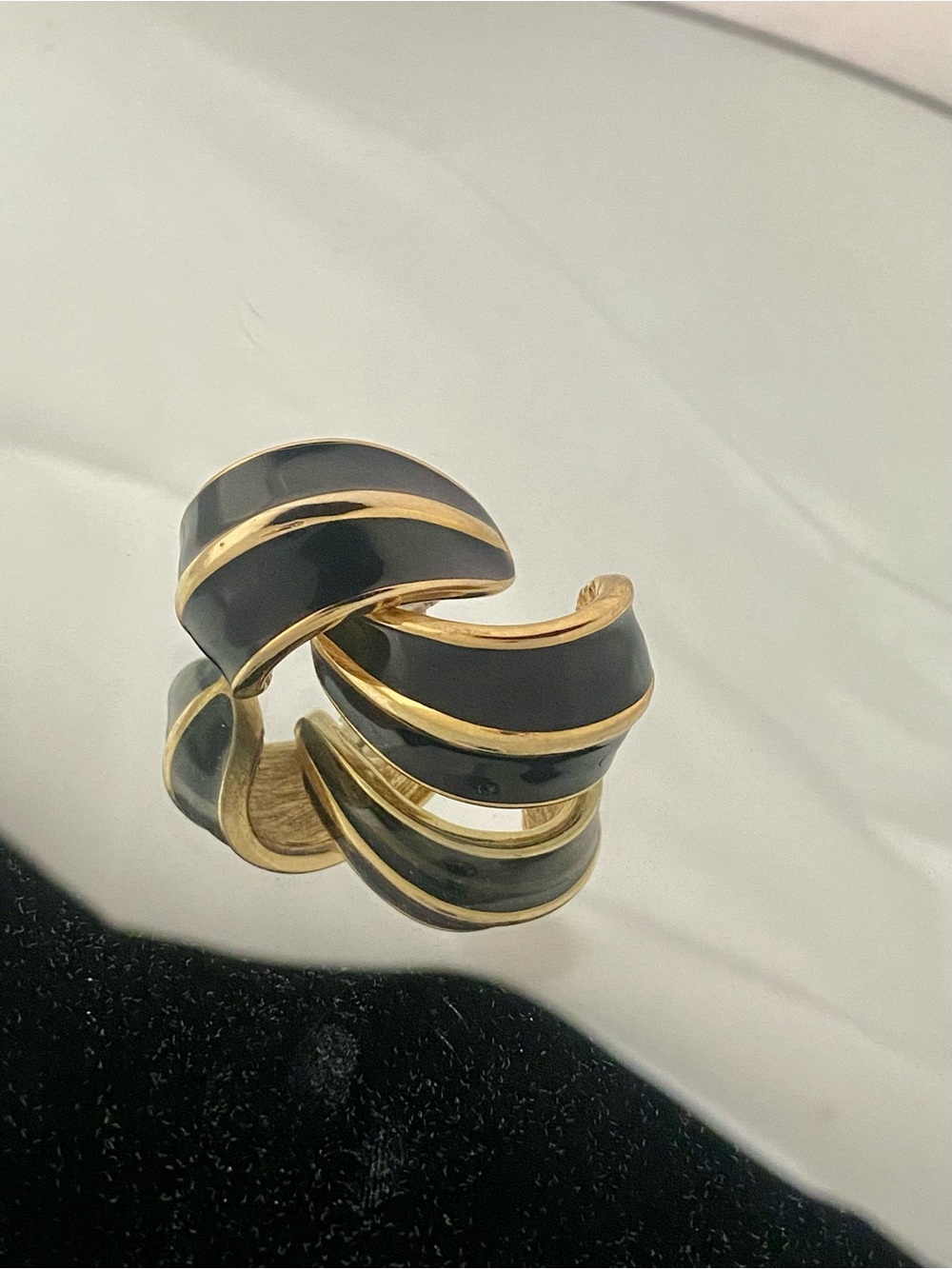 Gold and Black Wave Cuff Ring - Women Jewelry
